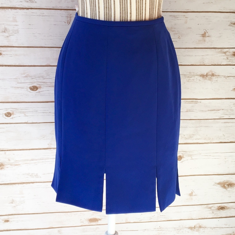 🎉HP🎉Liz Claiborne Blue Pencil Skirt Size 2P - Picture 2 of 9